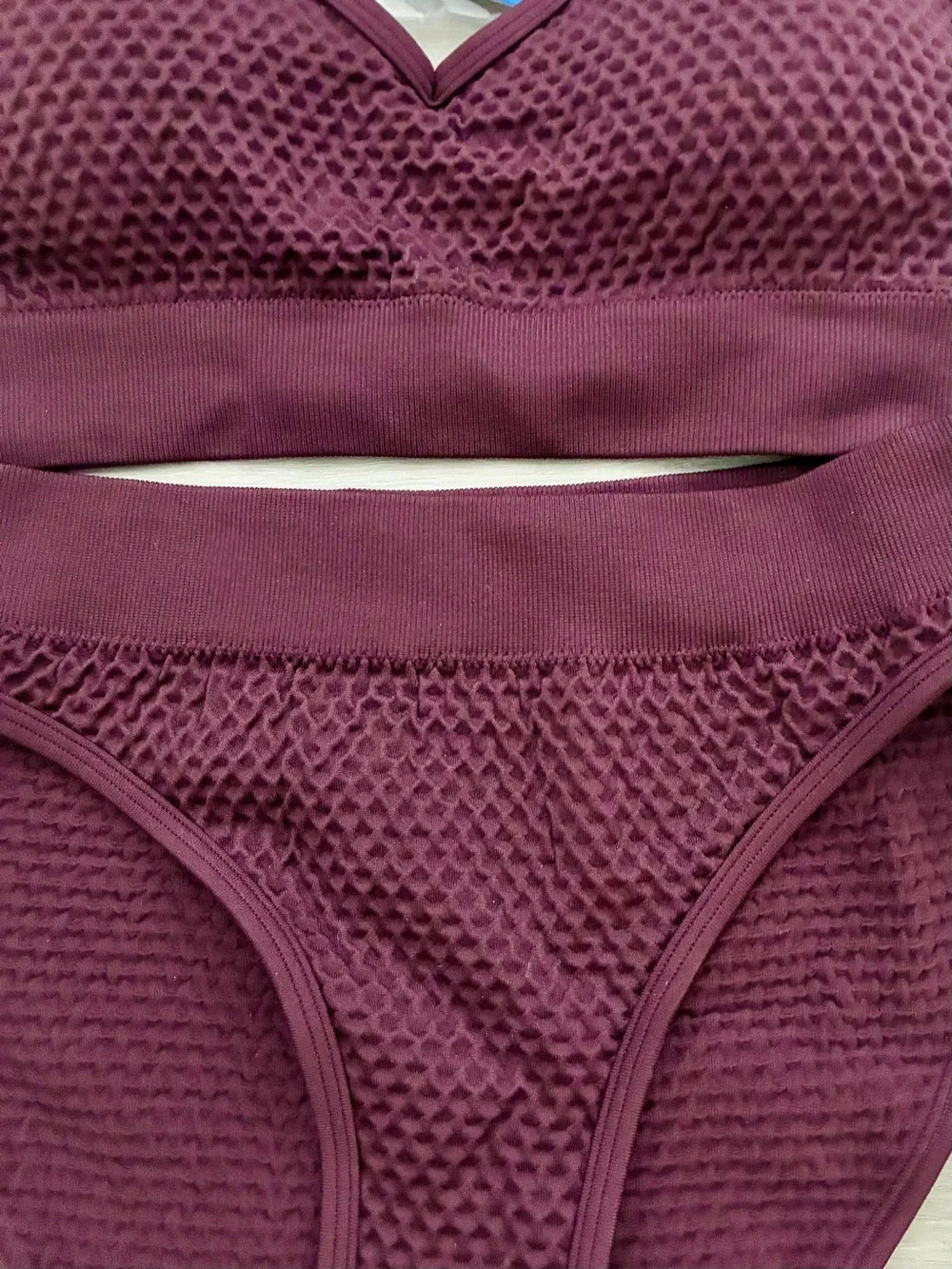 Cupshe Wine Textured High-Waist Bikini Set - Picture 3 of 5